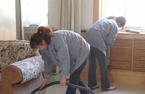 濮陽潔中潔清潔公司 專業家庭保潔服務，廠家直銷廣告牌批發價格優勢